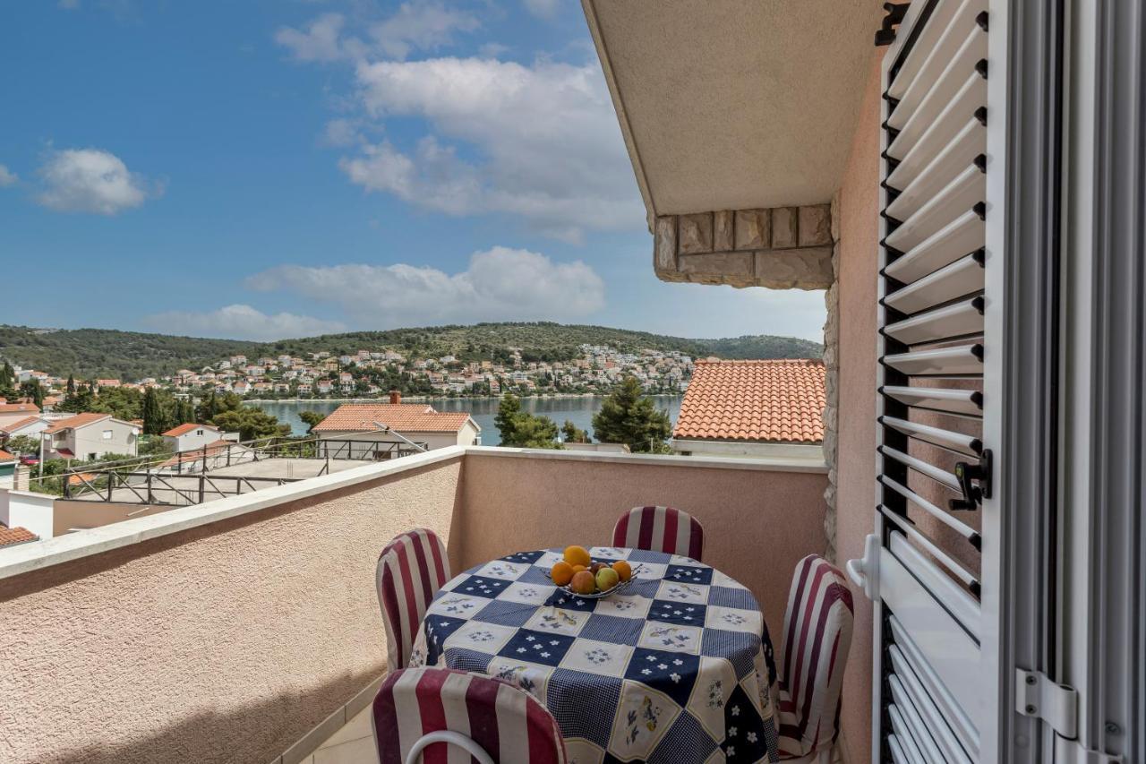 Apartmani Prkacin Trogir Exterior photo