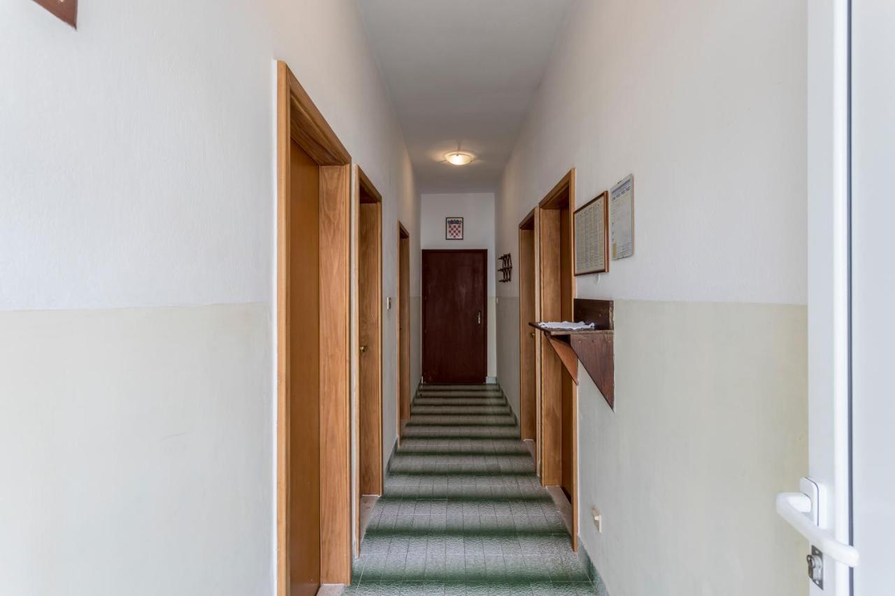 Apartmani Prkacin Trogir Exterior photo