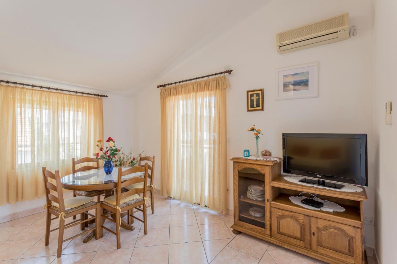 Apartmani Prkacin Trogir Exterior photo