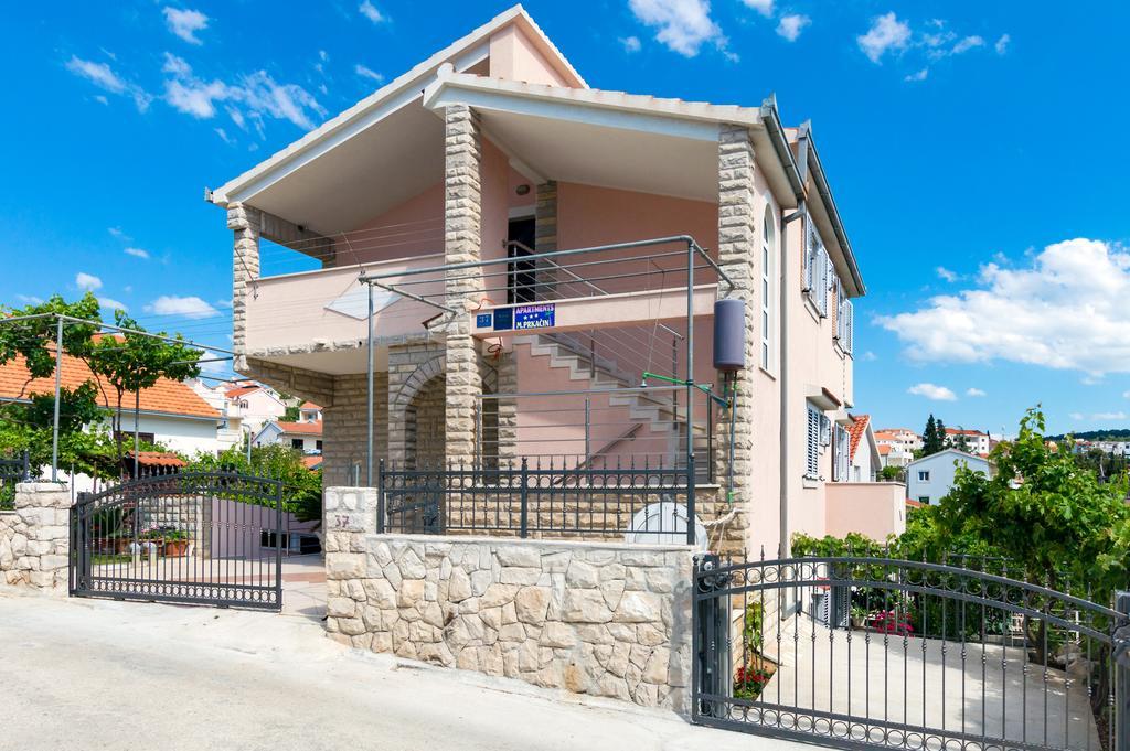 Apartmani Prkacin Trogir Exterior photo