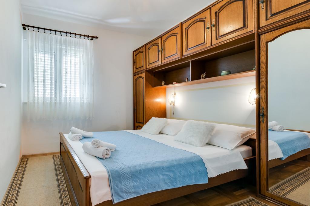 Apartmani Prkacin Trogir Exterior photo