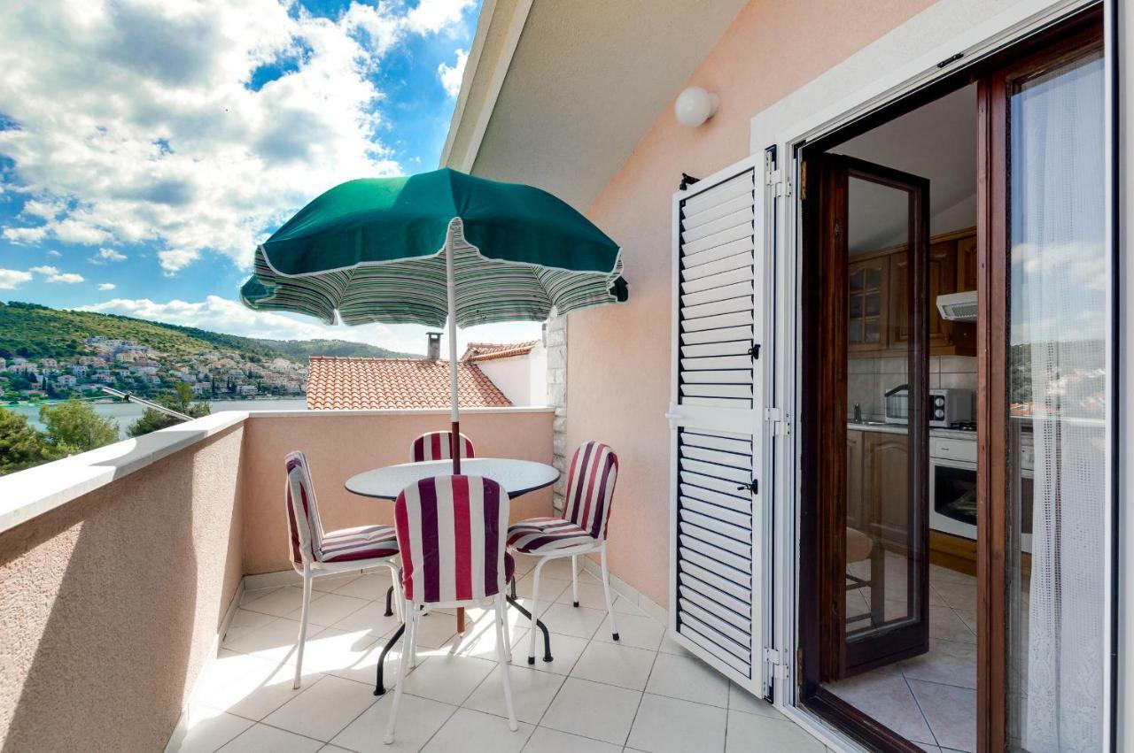 Apartmani Prkacin Trogir Exterior photo